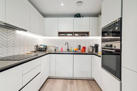 2 bedroom terraced house to rent, Handley House, 19 Glenthorne Road, London