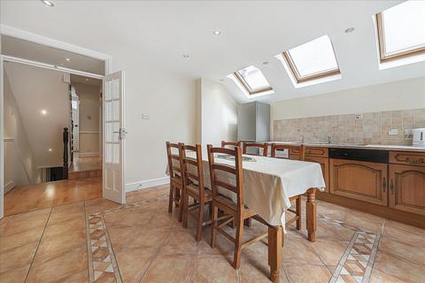 56 Biscay Road, London, W6 8JN