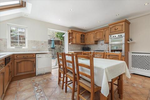 56 Biscay Road, London, W6 8JN
