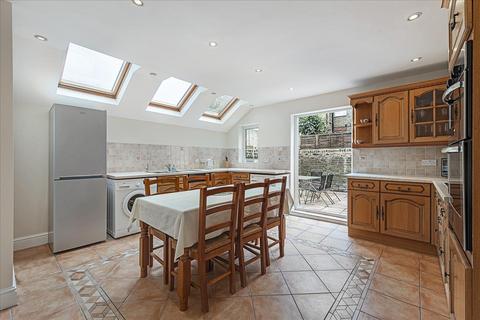 56 Biscay Road, London, W6 8JN