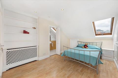 56 Biscay Road, London, W6 8JN