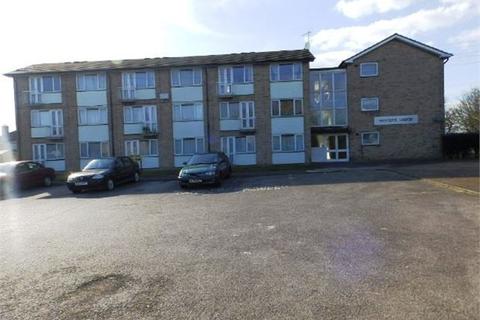 3, Hunters Lodge Blenheim Chase, Leigh-on-sea, SS9 3HG