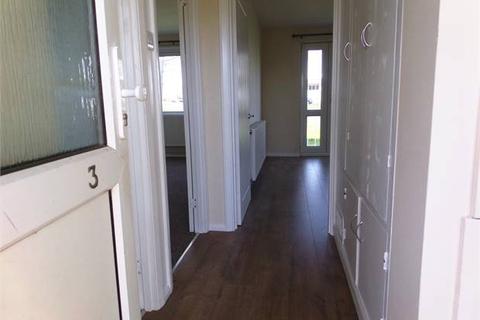 3, Hunters Lodge Blenheim Chase, Leigh-on-sea, SS9 3HG