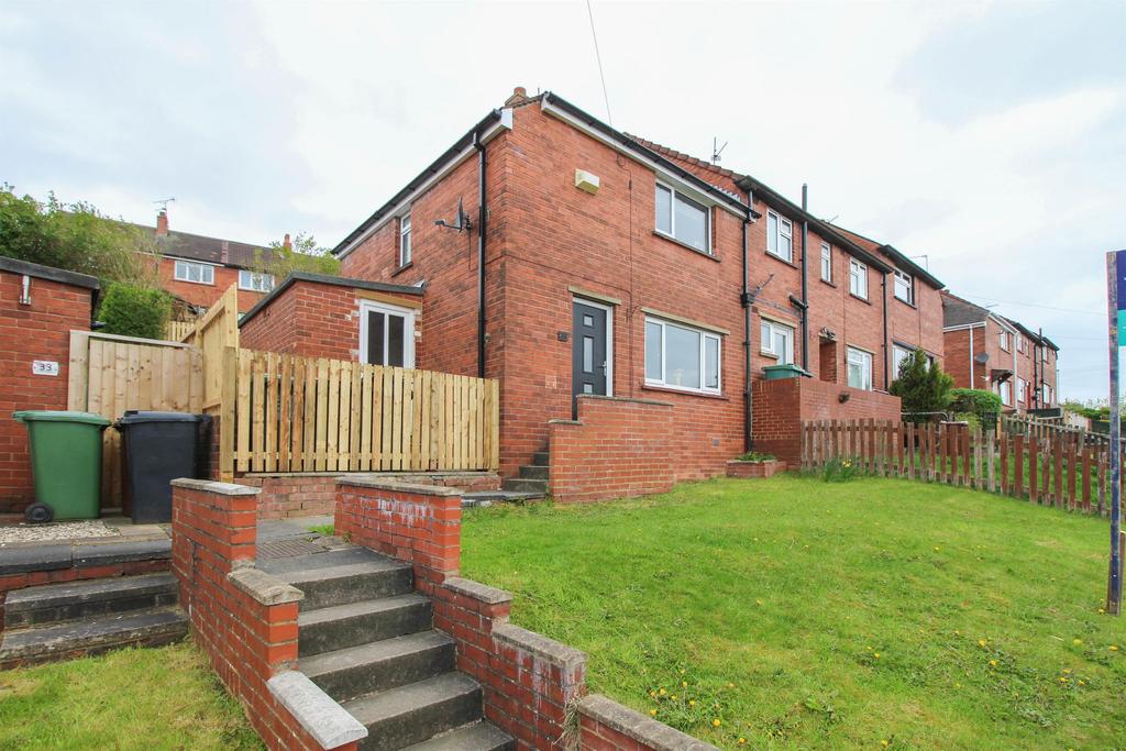 Standale Avenue, Pudsey, Leeds, LS28 7JF 2 bed end of terrace house £