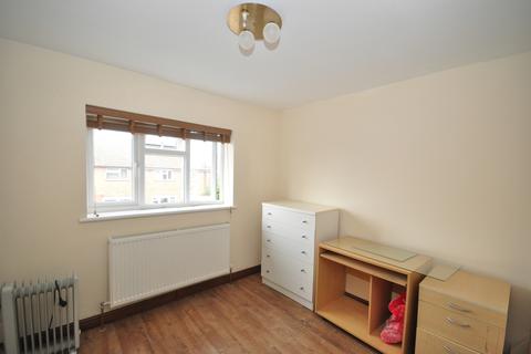1 bedroom in a house share to rent - Warbank Crescent New Addington CR0