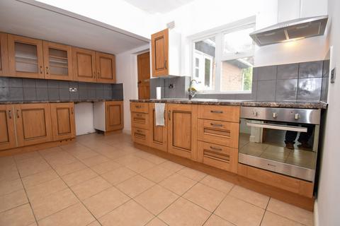 3 bedroom semi-detached house to rent, Overdale Road, Leicester