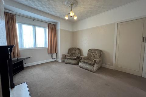 3 bedroom semi-detached house to rent, Vicarage Farm Road, Hounslow, Greater London, TW5