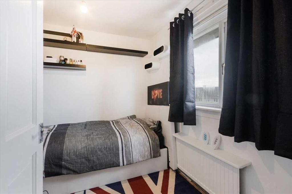 Bedroom Three (2)