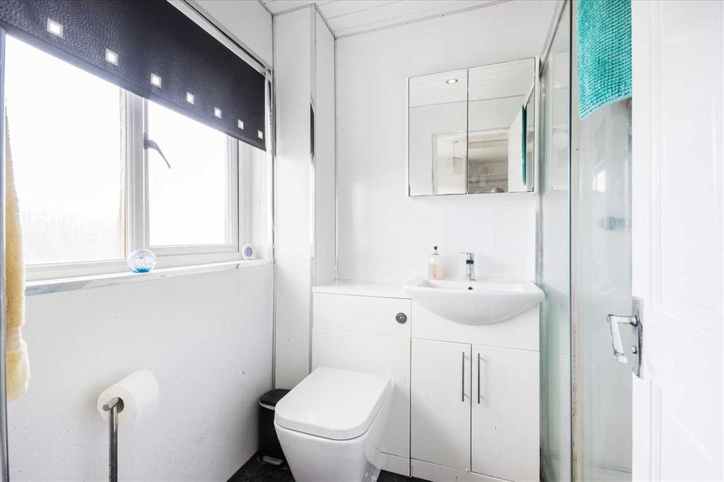 Shower Room (1)