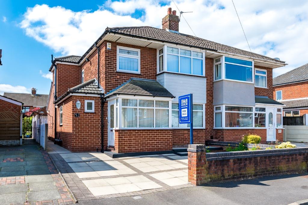 Easington Road, Nutgrove, St Helens, WA9 3 bed semidetached house £