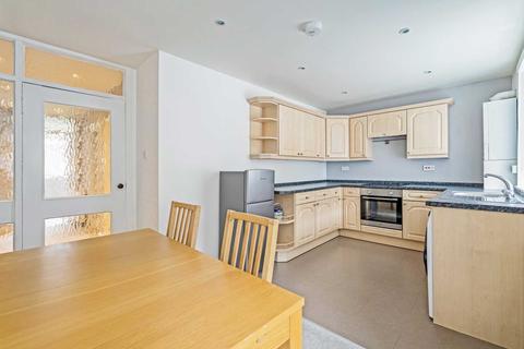 27b High Street, Lochwinnoch, PA12 4DB