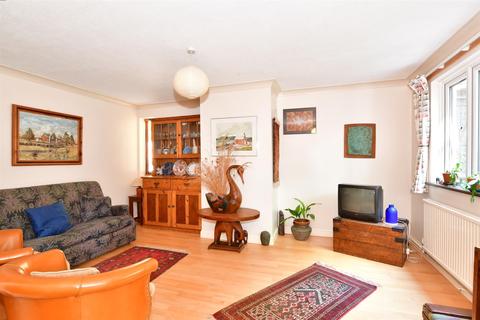 11 Margetts Place, Lower Upnor, Rochester, ME2 4XF
