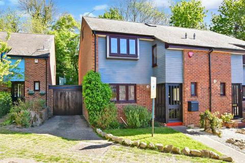11 Margetts Place, Lower Upnor, Rochester, ME2 4XF