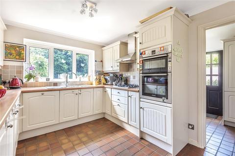 4 bedroom detached house to rent, Turners Gardens, Sevenoaks, Kent, TN13