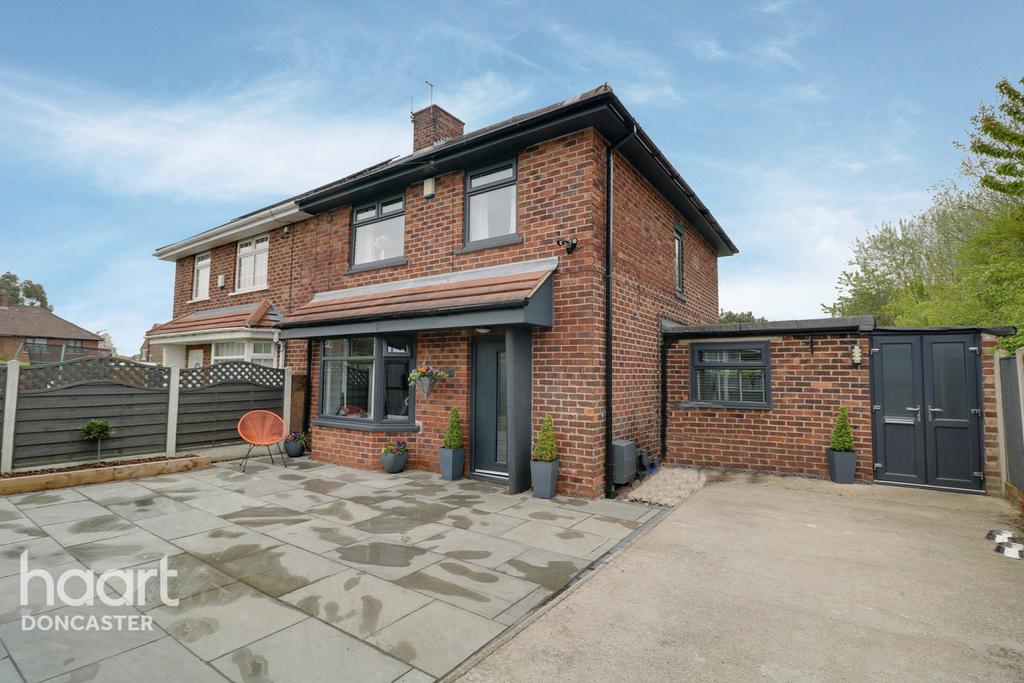 Tait Avenue, Edlington, Doncaster 3 bed semidetached house £170,000