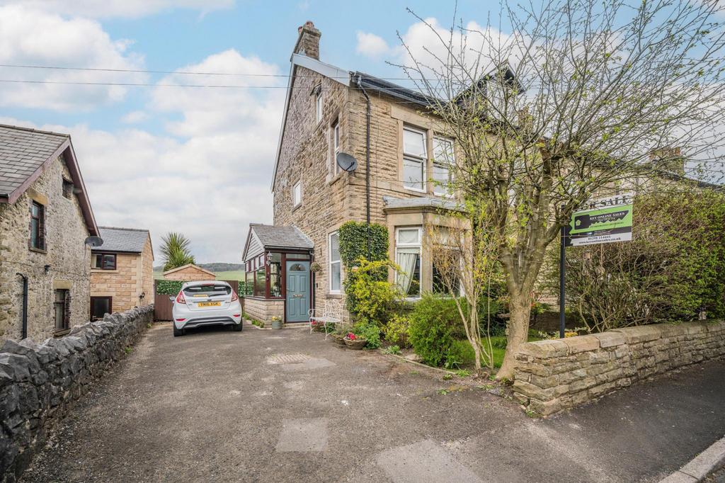 Windsor Road, Buxton, SK17 4 bed semidetached house £279,995