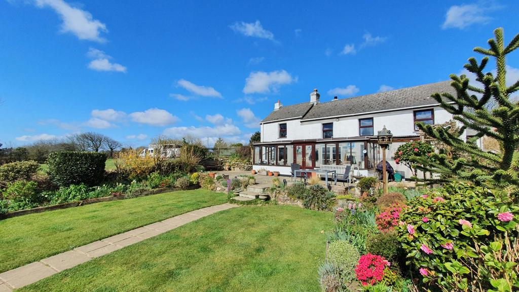 Blackwater, Truro 4 bed detached house for sale £745,000