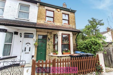 2 Stroud Road, London, SE25 5DR