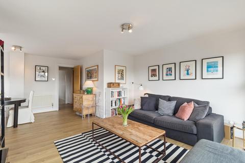 2 bedroom flat for sale, Wells Street, London, W1T