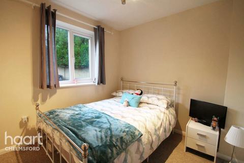 27 Brooklands Walk, Chelmsford, CM2 9BH