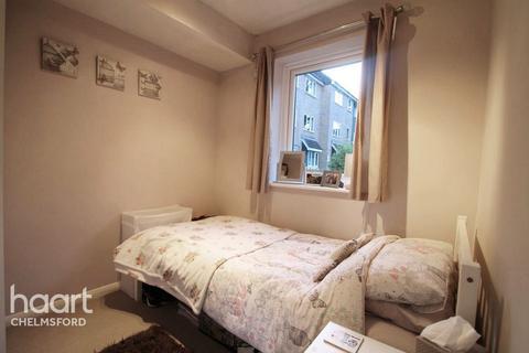 27 Brooklands Walk, Chelmsford, CM2 9BH