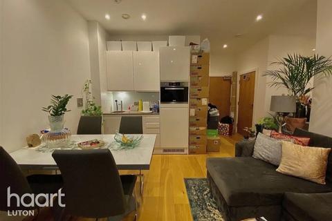 1 bedroom apartment for sale - Flowers Way, Luton