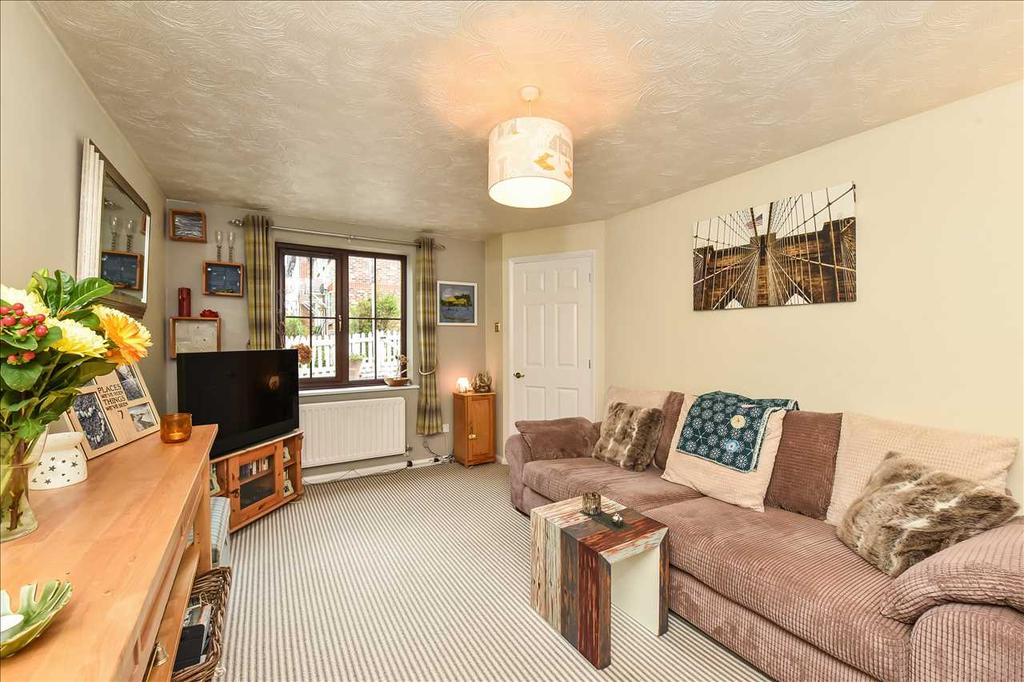 Exmoor Close, Whiteley 3 bed end of terrace house £325,000