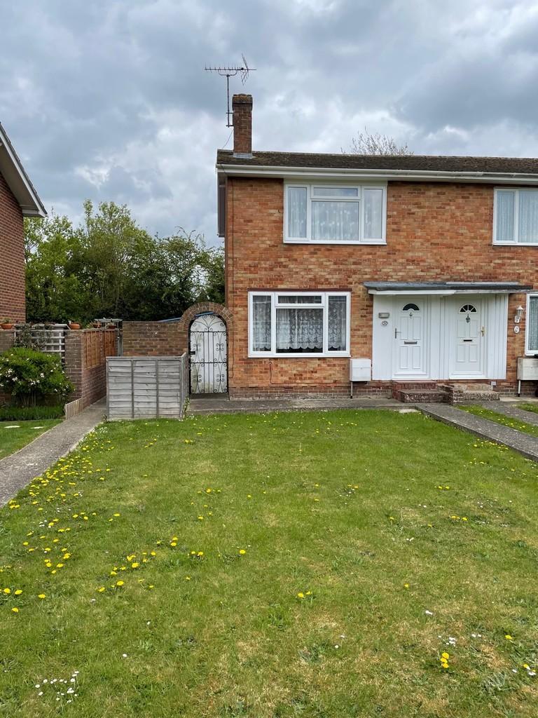Staplehurst, Kent 2 bed terraced house £1,000 pcm (£231 pw)