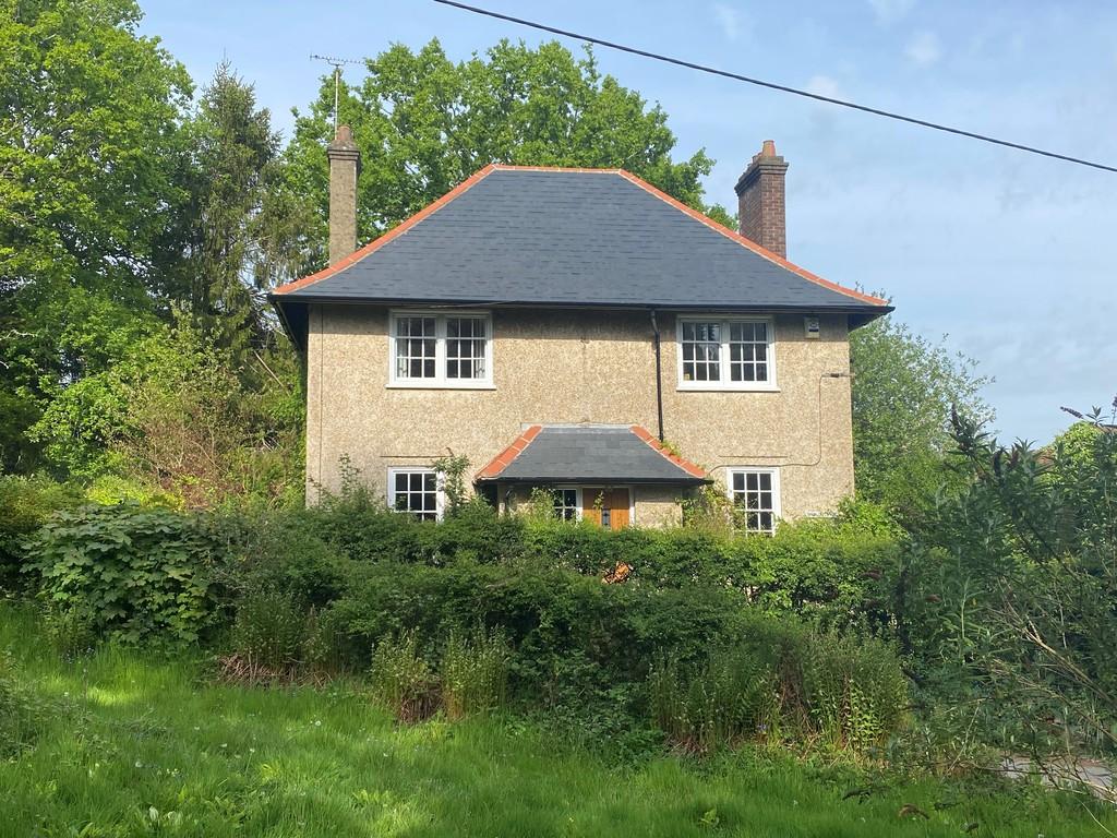Hewshott Lane, Liphook 3 bed cottage £2,000 pcm (£462 pw)