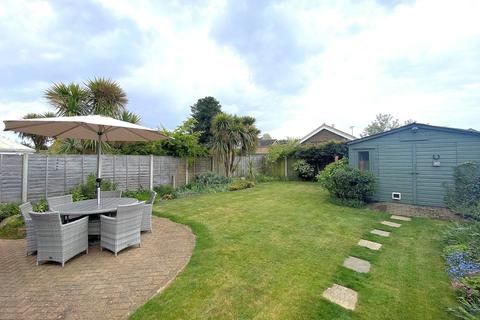 19 Heathfield Road, Holbrook, Ipswich, IP9 2QB