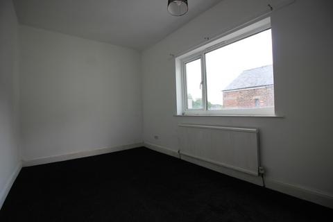 2 bedroom flat to rent, North Road, Darlington, County Durham