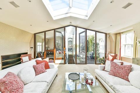 3 bedroom terraced house for sale - Clabon Mews, Knightsbridge, London