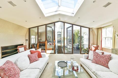 3 bedroom terraced house for sale, Clabon Mews, Knightsbridge, London