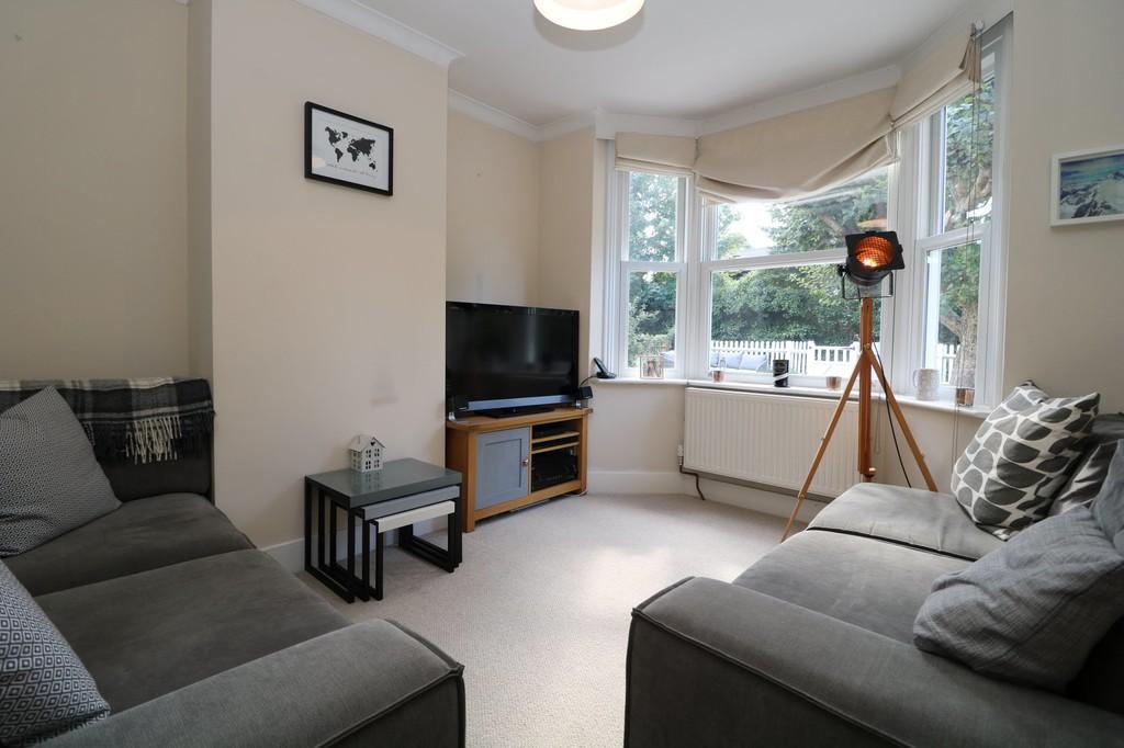 Spring Gardens, Dorking 2 bed semidetached house £450,000
