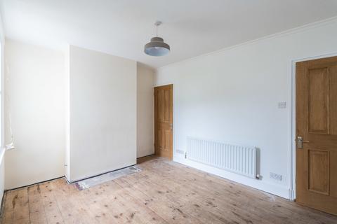 19 Spring Gardens, Dorking, RH4 1EE