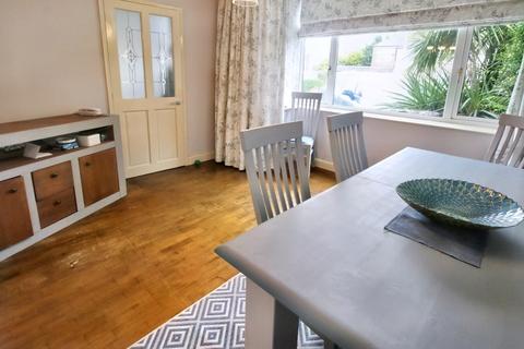 36 Crossland Crescent, Wolverhampton, WV6 9JY