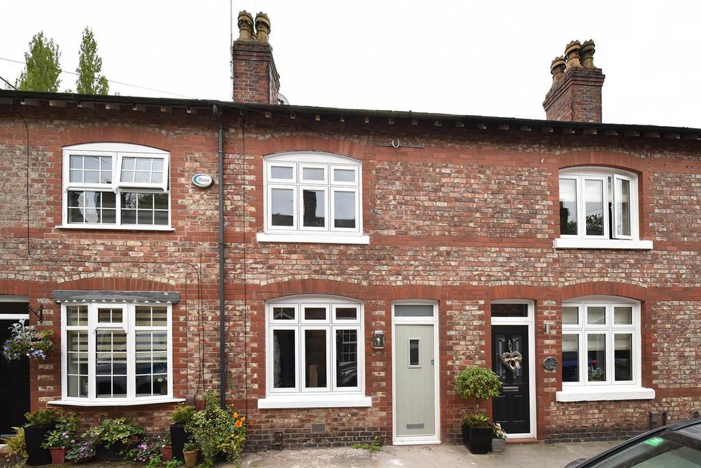 River Street, Wilmslow 2 bed terraced house £1,495 pcm (£345 pw)