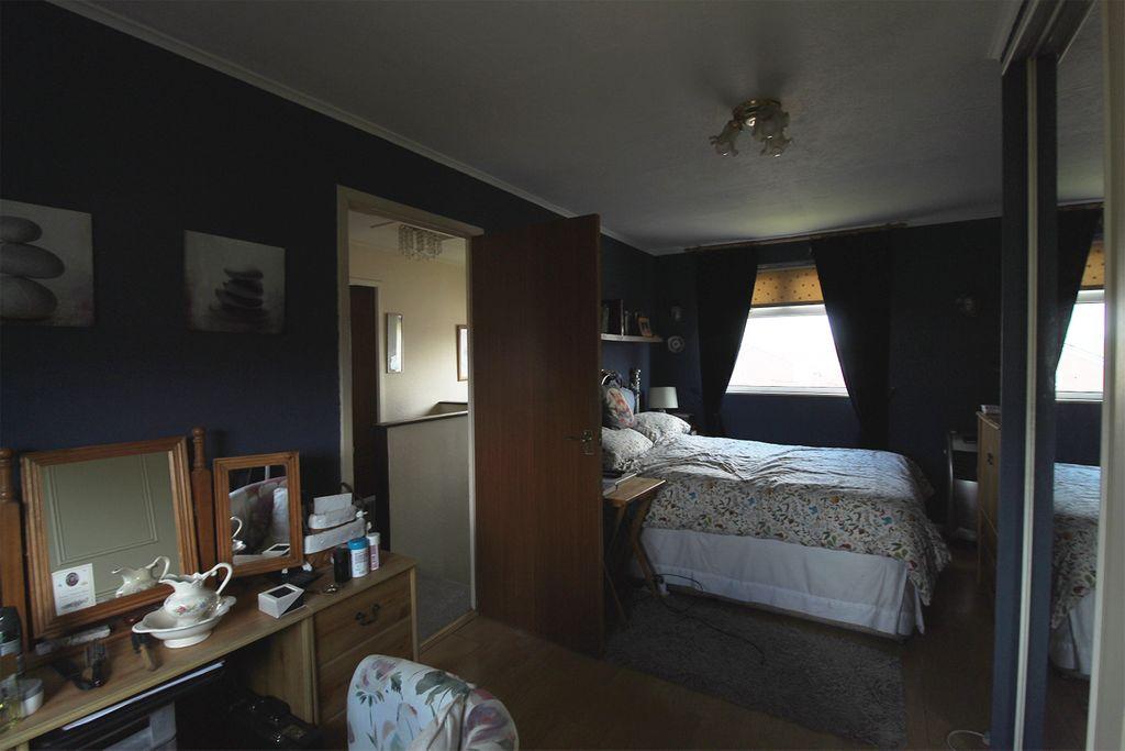 Bedroom 1 (Double)