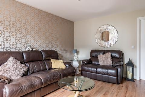 9 Dunnet Grove, Edinburgh, EH17 8TF