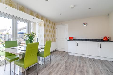 9 Dunnet Grove, Edinburgh, EH17 8TF