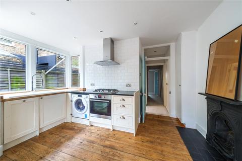 2 bedroom flat to rent, Lausanne Road, Harringay, London, N8