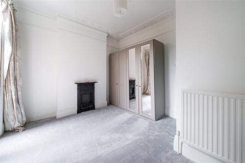 2 bedroom flat to rent, Lausanne Road, Harringay, London, N8