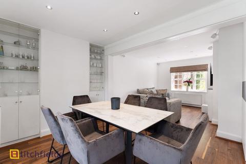 2 Asmuns Place, London, NW11 7XG