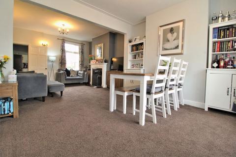 38 Lichfield Road, Bloxwich, Walsall, WS3 3LY