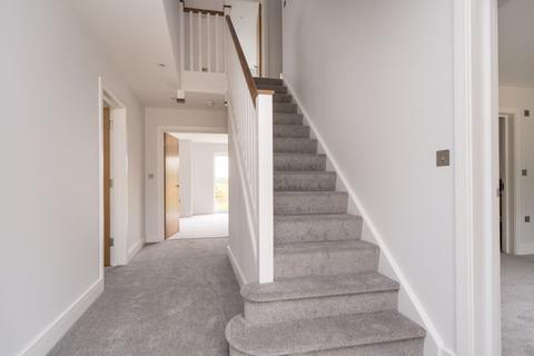 The Elms Pipers Lane, Aley Green, Luton, LU1 4DS