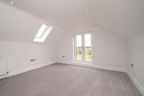 The Elms Pipers Lane, Aley Green, Luton, LU1 4DS