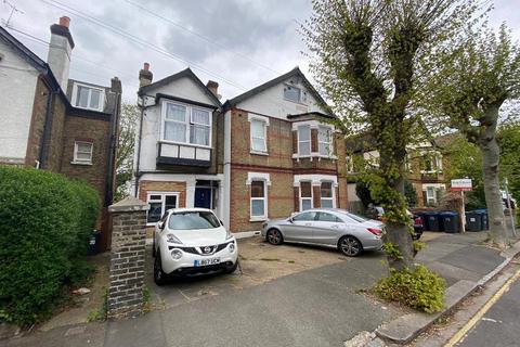 Flat 1, 28 Dornton Road, South Croydon, CR2 7DQ