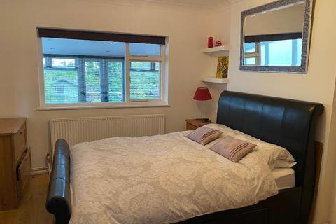 Flat 1, 28 Dornton Road, South Croydon, CR2 7DQ
