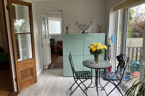 Flat 1, 28 Dornton Road, South Croydon, CR2 7DQ