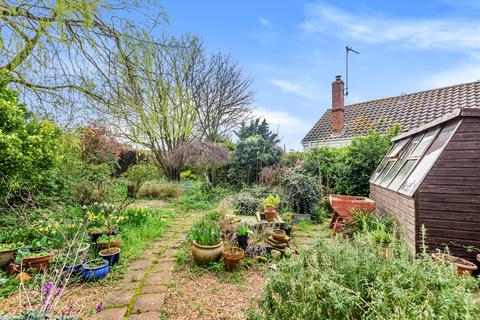 Wanans Cottage, 48 Docking Road, Ringstead, Hunstanton, PE36 5LA